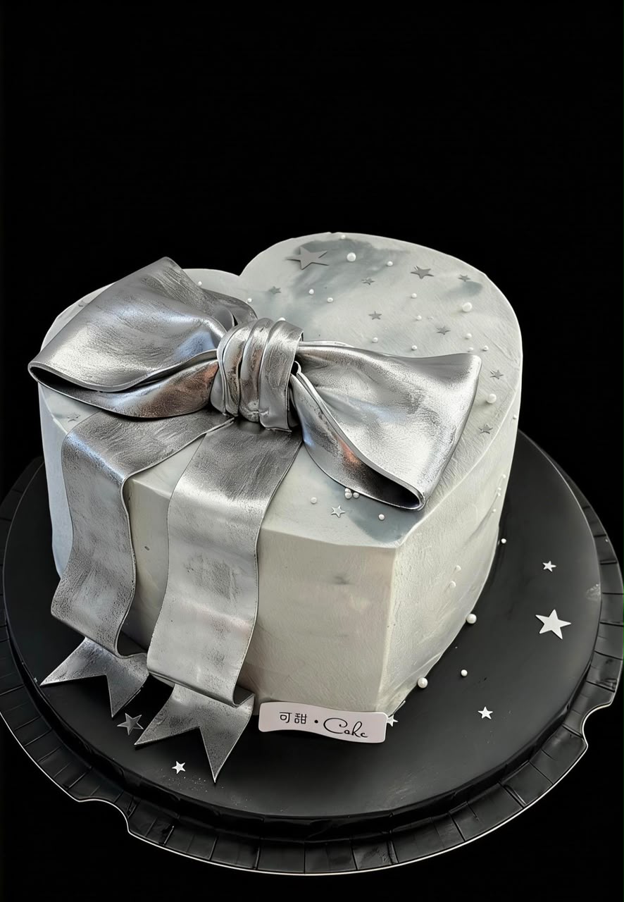 Custom 8-Inch Cake with Streamer Name | Personalized Celebration Dessert